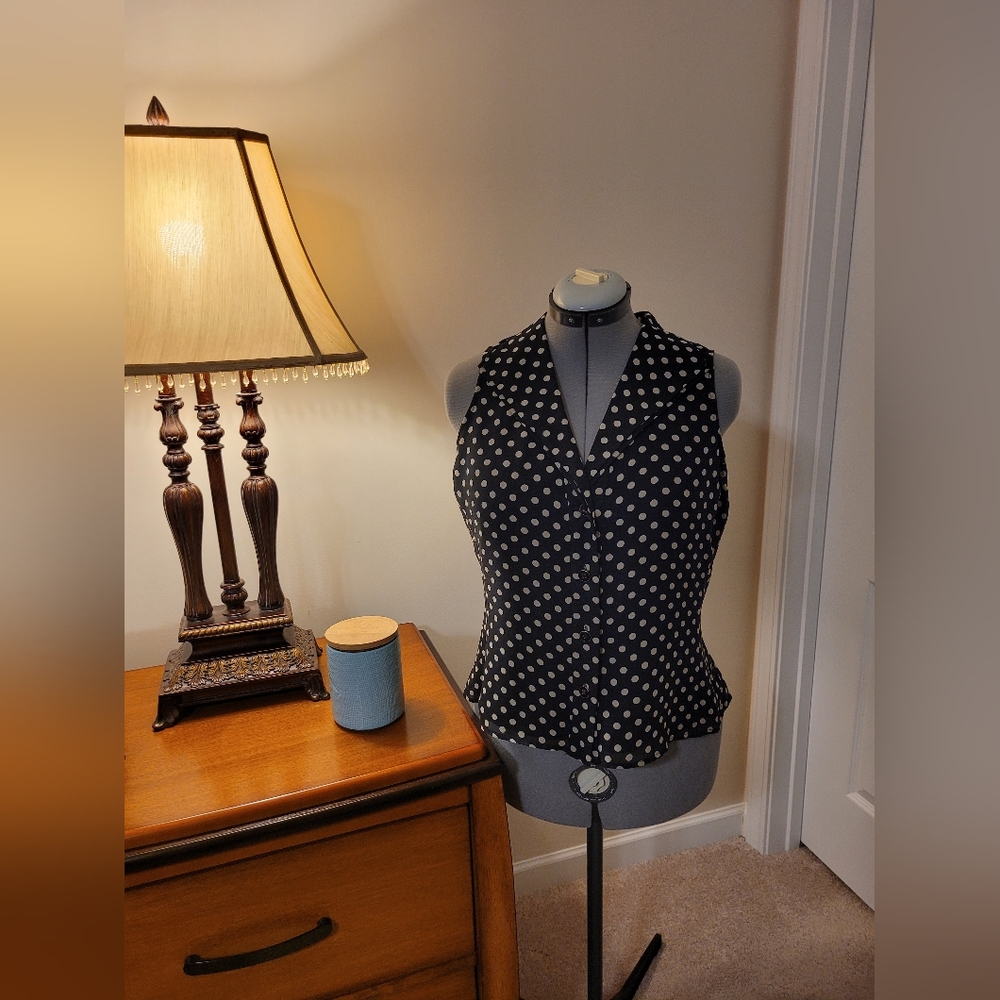Jones New York CollectionSleeveless Silk Polka Dot V-Neck Blouse